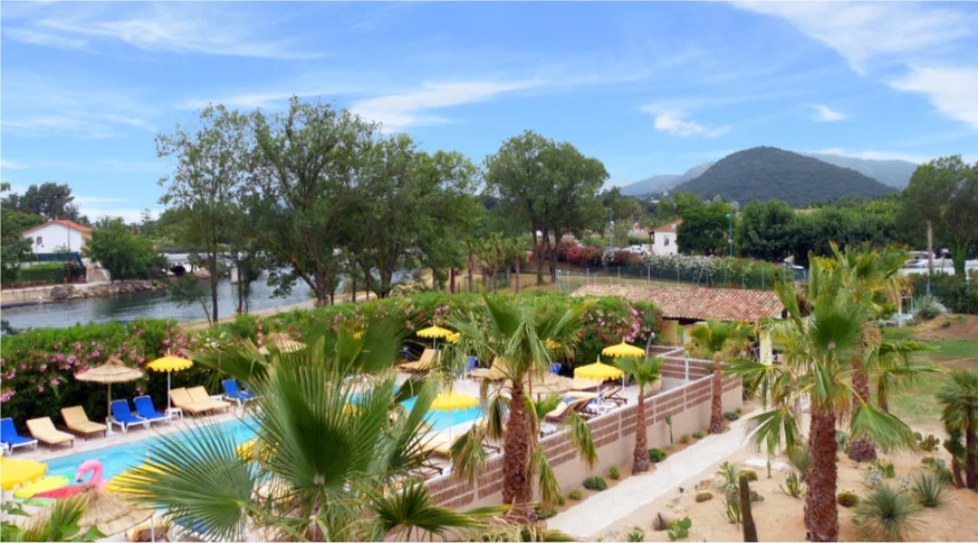 62751b3c43ea9-piscine-hotel-casarose-mandelieu-la-napoule